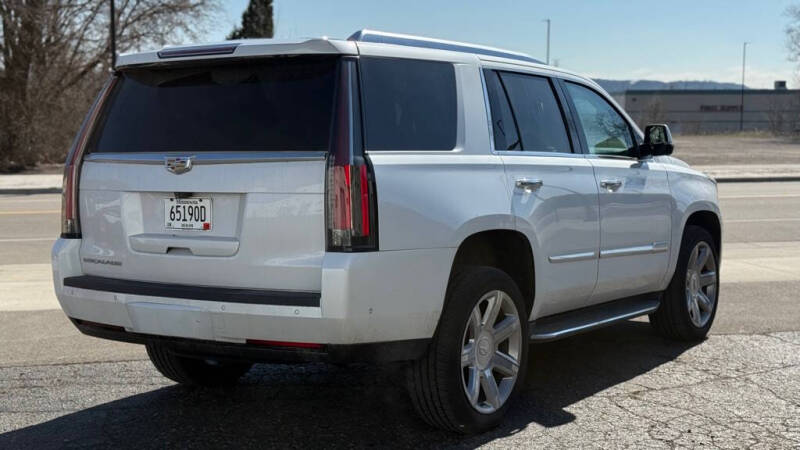 2017 Cadillac Escalade Luxury