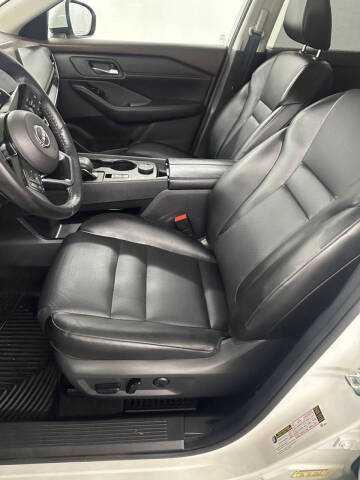 2022 Nissan Rogue SV