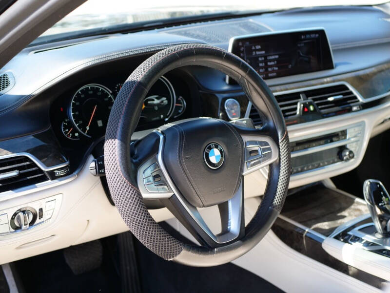 2017 BMW 7 Series 750i