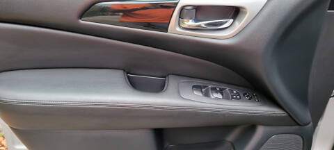 2020 Nissan Pathfinder SV