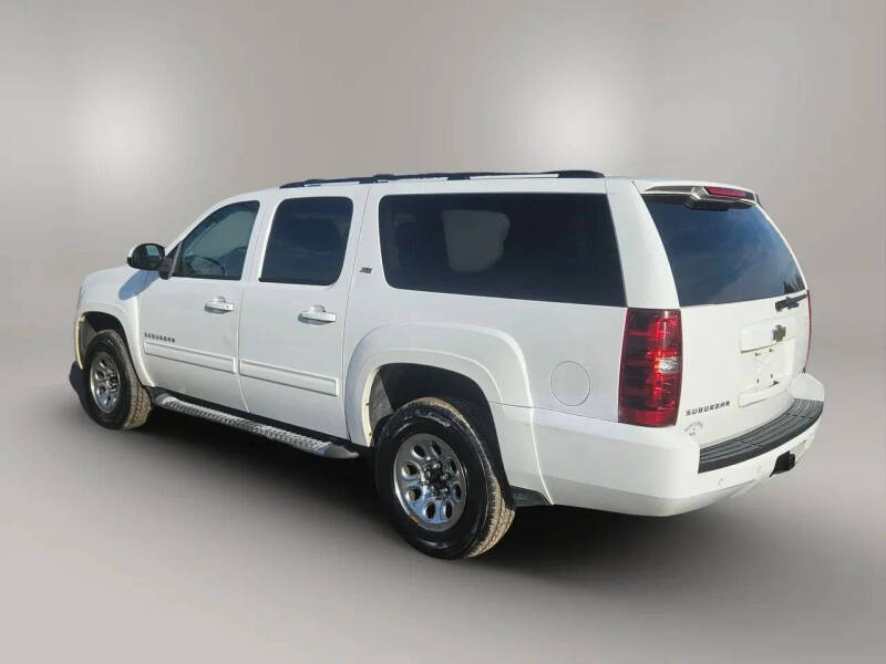 2011 Chevrolet Suburban LT