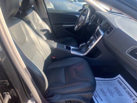 2017 Volvo V60 T5 Premier