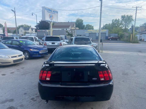 2003 Ford Mustang