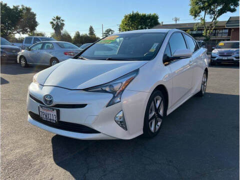 2016 Toyota Prius for sale at Used Cars Fresno in Clovis CA