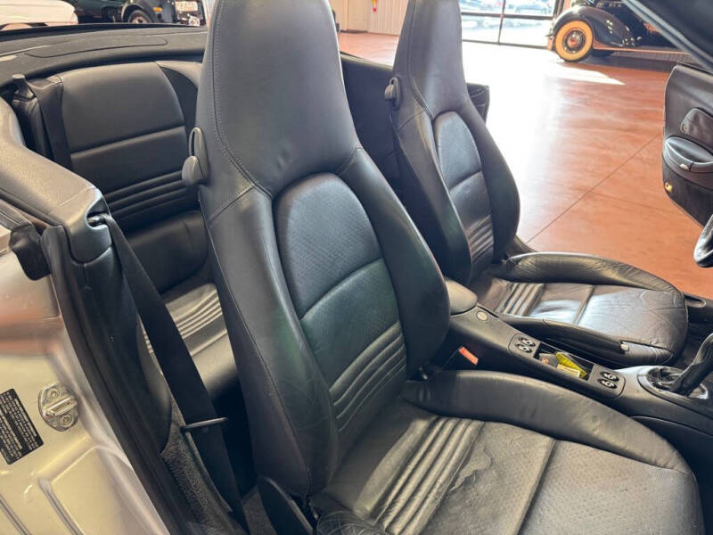 2001 Porsche 911 Carrera