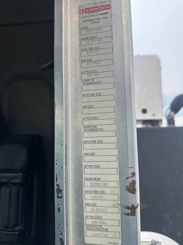 2007 Kenworth T300