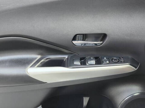 2019 Nissan Kicks SR