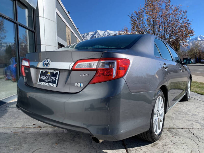 2014 Toyota Camry XLE Hybrid photo 5