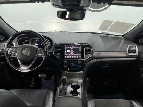 2020 Jeep Grand Cherokee Laredo