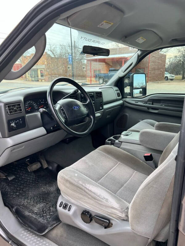 2004 Ford F-250 Super Duty XLT photo 8