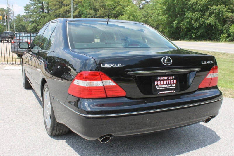 2004 Lexus LS 430