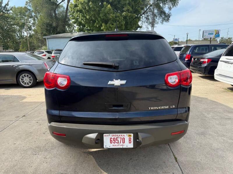 2012 Chevrolet Traverse LS