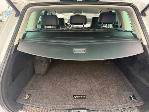 2017 Volkswagen Touareg V6 Sport