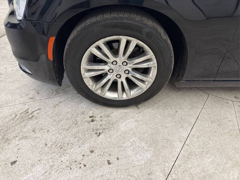 2018 Chrysler 300 Touring