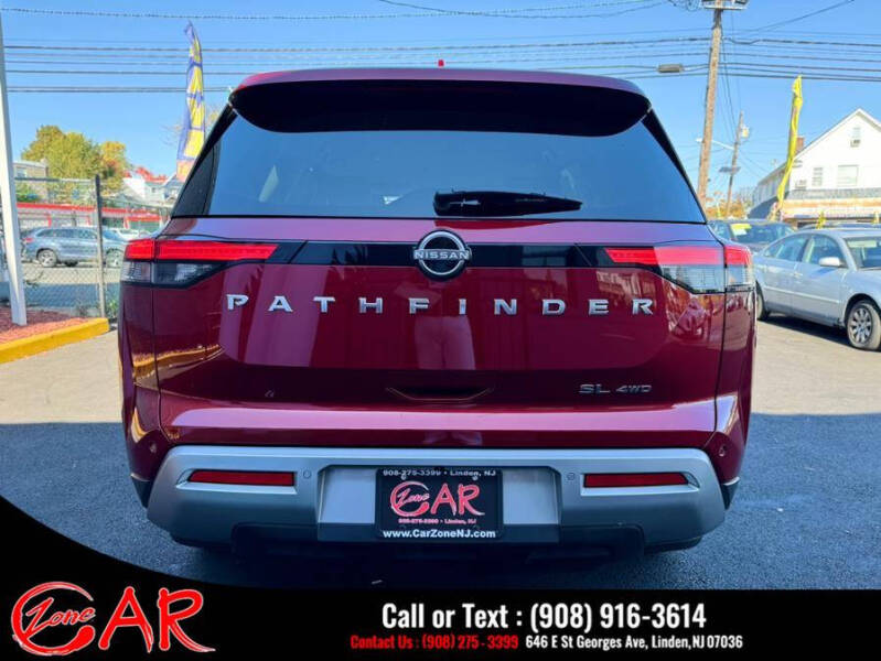 2023 Nissan Pathfinder SL