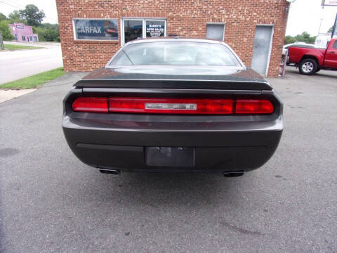 2014 Dodge Challenger SXT