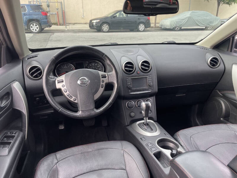 2013 Nissan Rogue SV w/SL Package