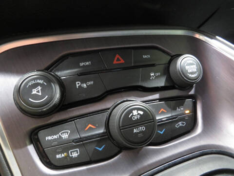 2016 Dodge Challenger SXT Plus