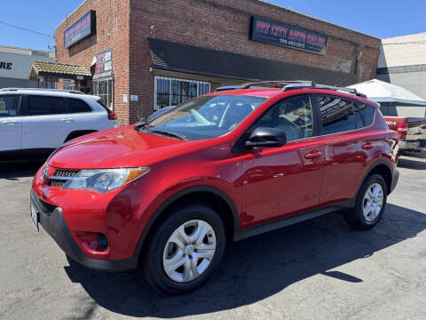 2015 Toyota RAV4 LE Photo