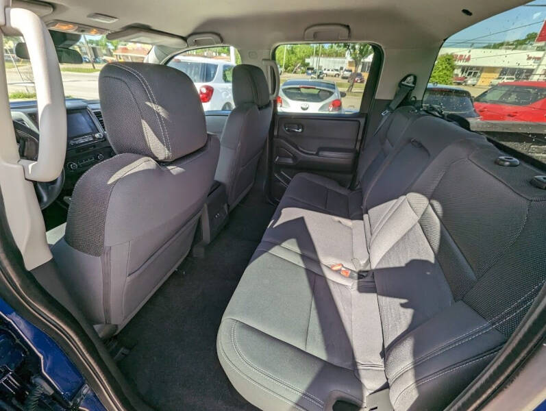 2022 Nissan Frontier SV