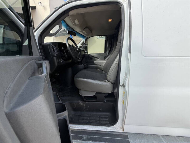 2020 GMC Savana 2500