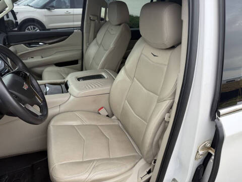 2018 Cadillac Escalade ESV Standard