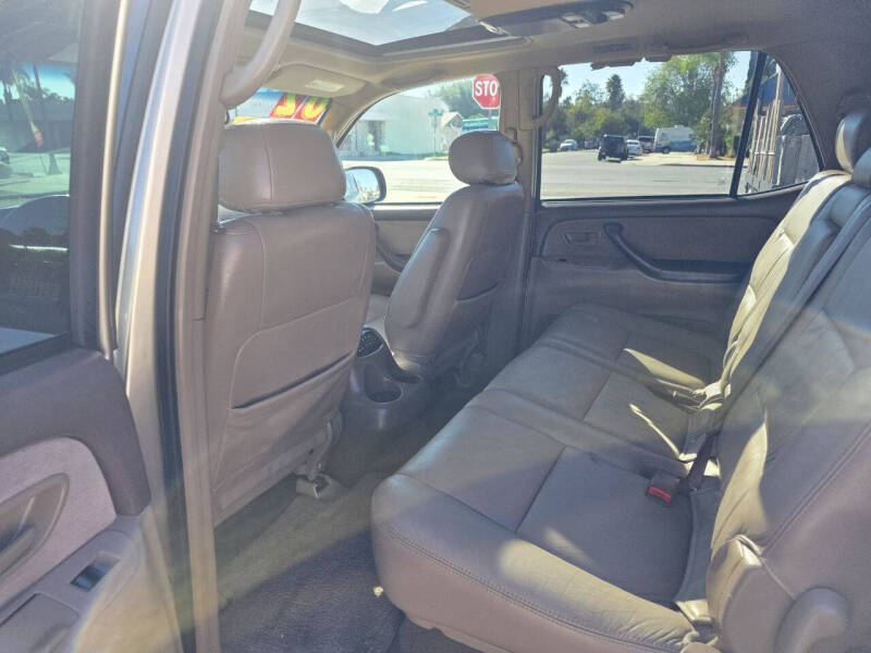 2002 Toyota Sequoia SR5