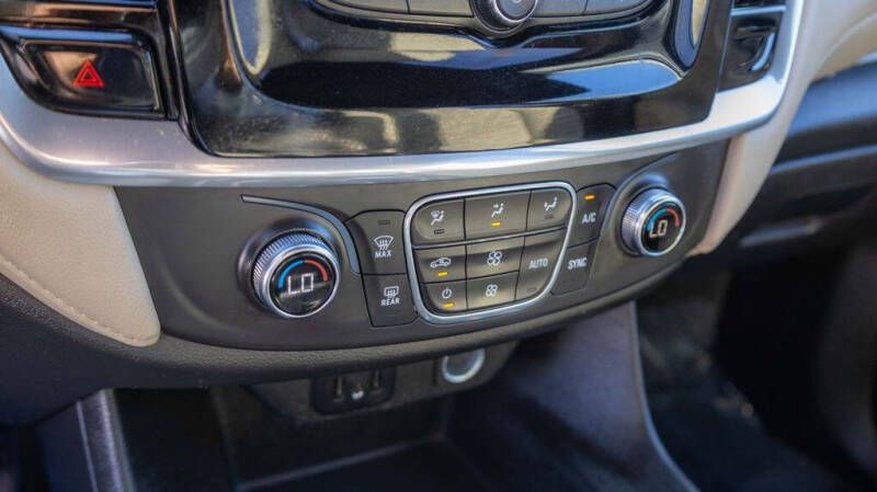 2022 Chevrolet Traverse LS