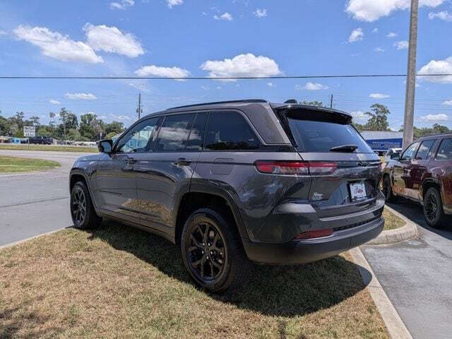 2026 Jeep Grand Cherokee Altitude