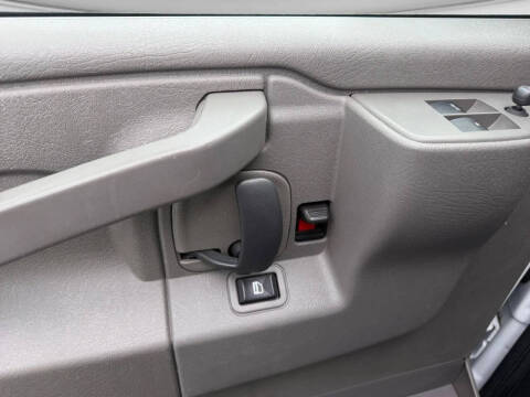2022 GMC Savana 2500