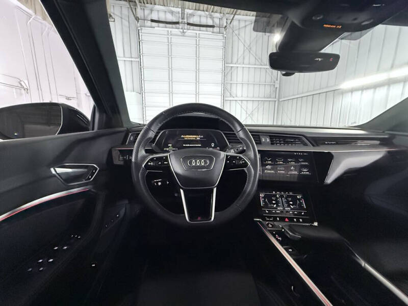 2022 Audi e-tron S quattro Premium Plus