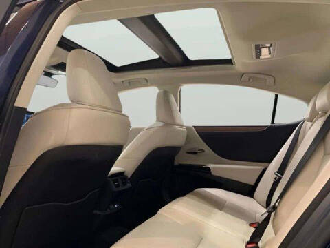 2025 Lexus ES 350