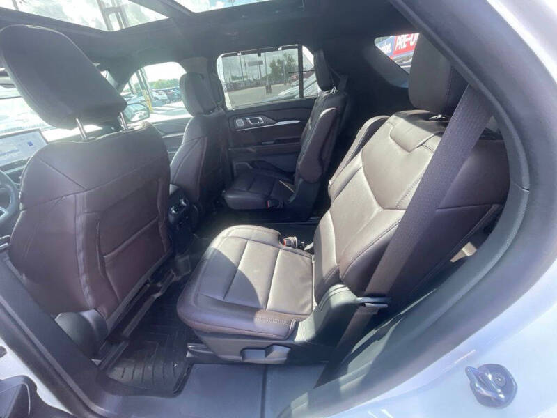 2025 Ford Explorer Platinum