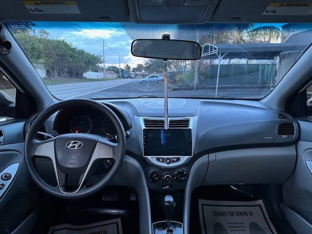 2016 Hyundai Accent SE