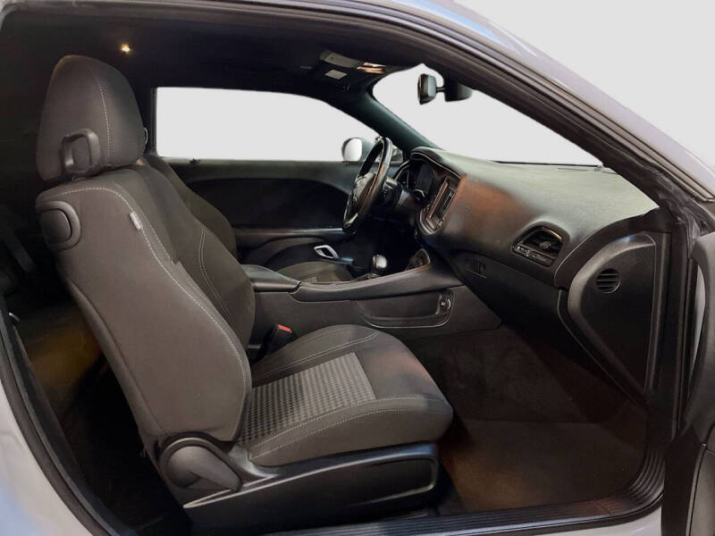 2021 Dodge Challenger SXT