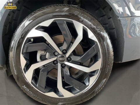 2024 Audi Q8 Sportback e-tron quattro Premium Plus S line