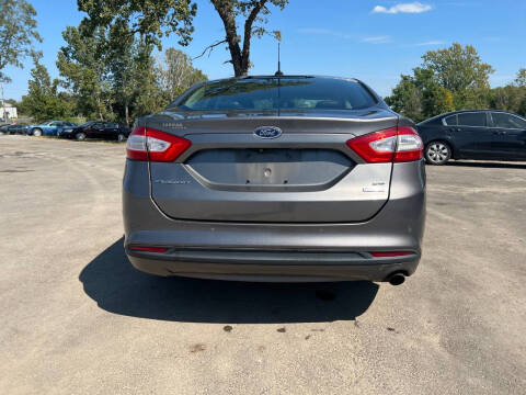 2013 Ford Fusion SE