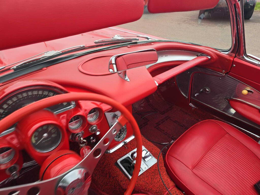 1961 Chevrolet Corvette 52
