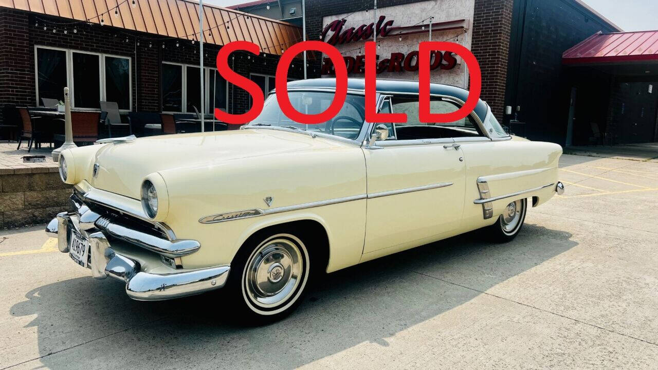 1953 Ford Crestline 2