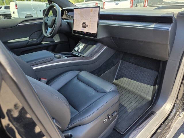 2025 Tesla Model X