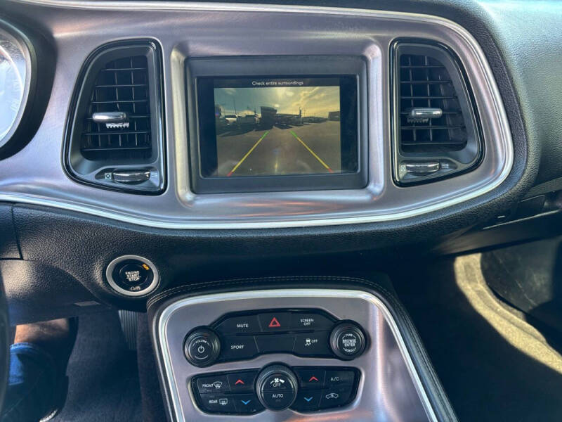 2019 Dodge Challenger SXT