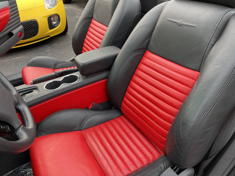 2002 Ford Thunderbird Deluxe