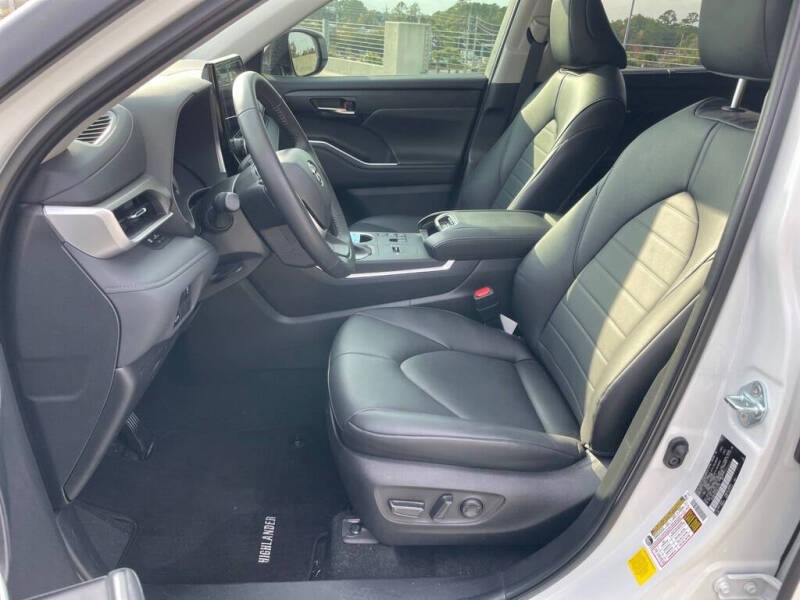 2024 Toyota Highlander XLE