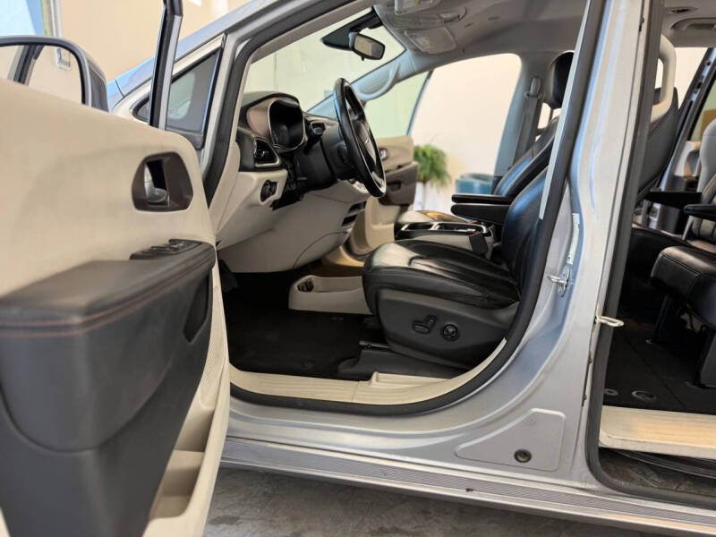 2018 Chrysler Pacifica Touring L
