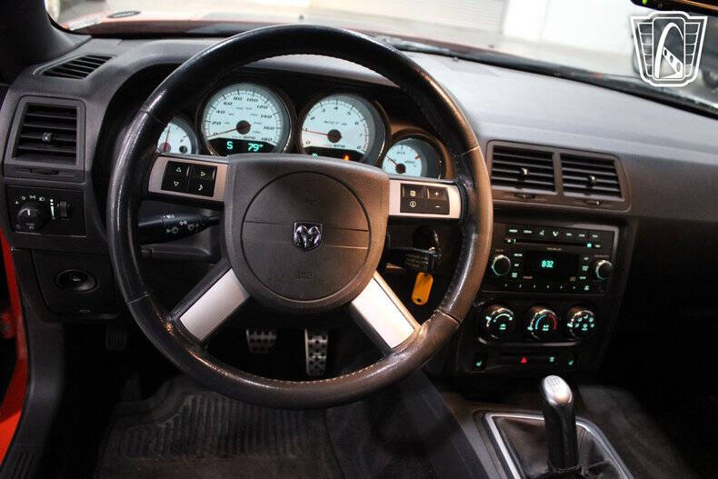 2009 Dodge Challenger SRT8