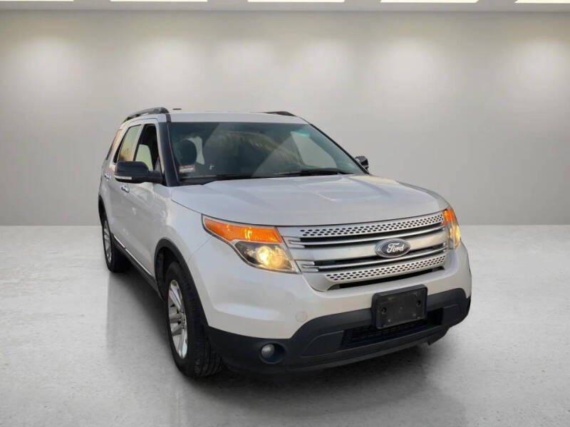 2014 Ford Explorer XLT's photo