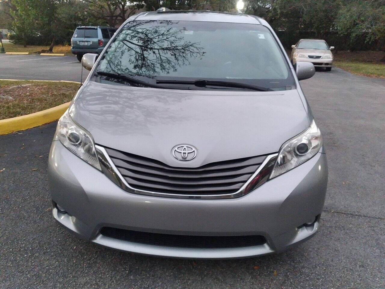 2012 Toyota Sienna  - $14,999