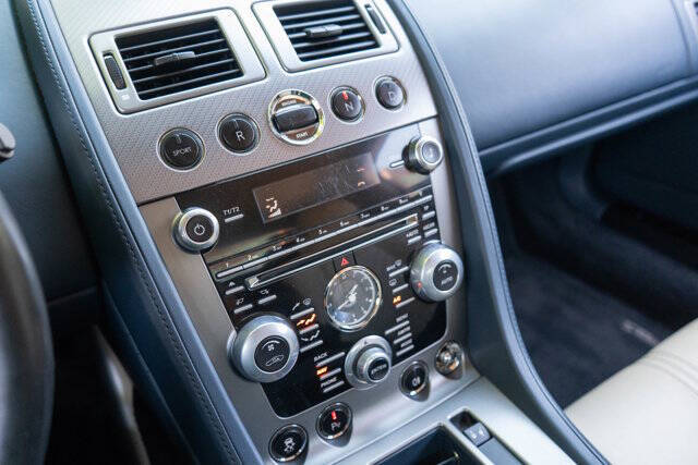 2012 Aston Martin V8 Vantage 14