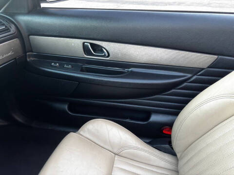 2004 Ford Thunderbird Deluxe