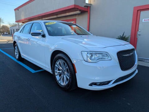 2016 Chrysler 300 for sale at Richardson Sales, Service & Powersports in Highland IN